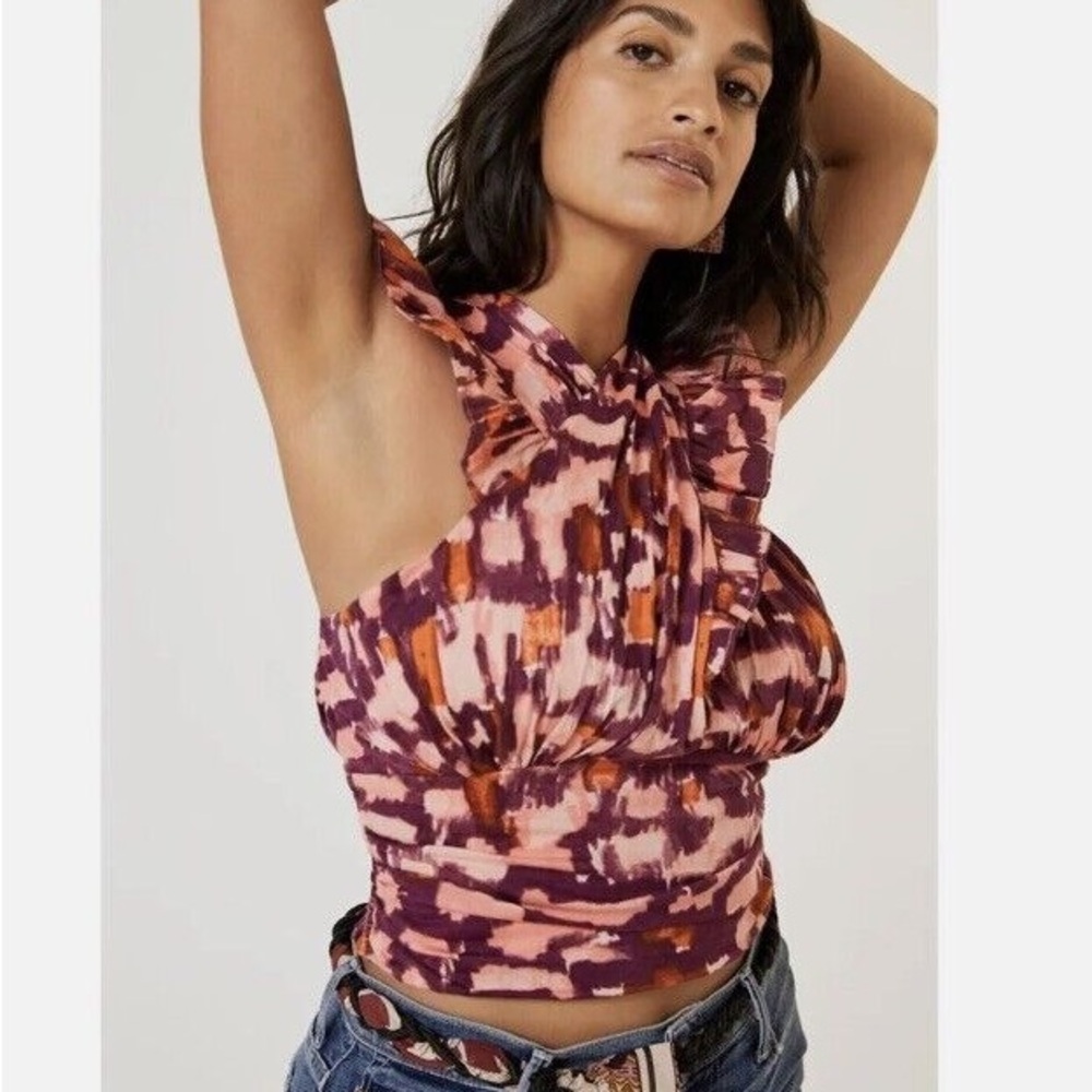 NWT Pleated Ruffle Halter Top - Picture 5 of 7